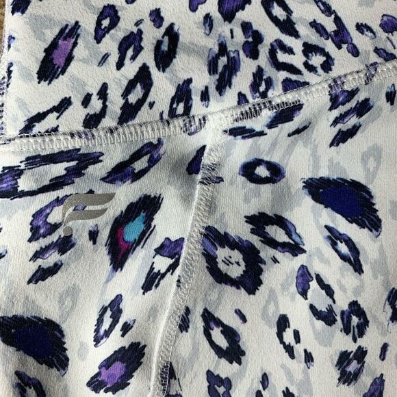 Fablectics power hold leggings. - Picture 7 of 7